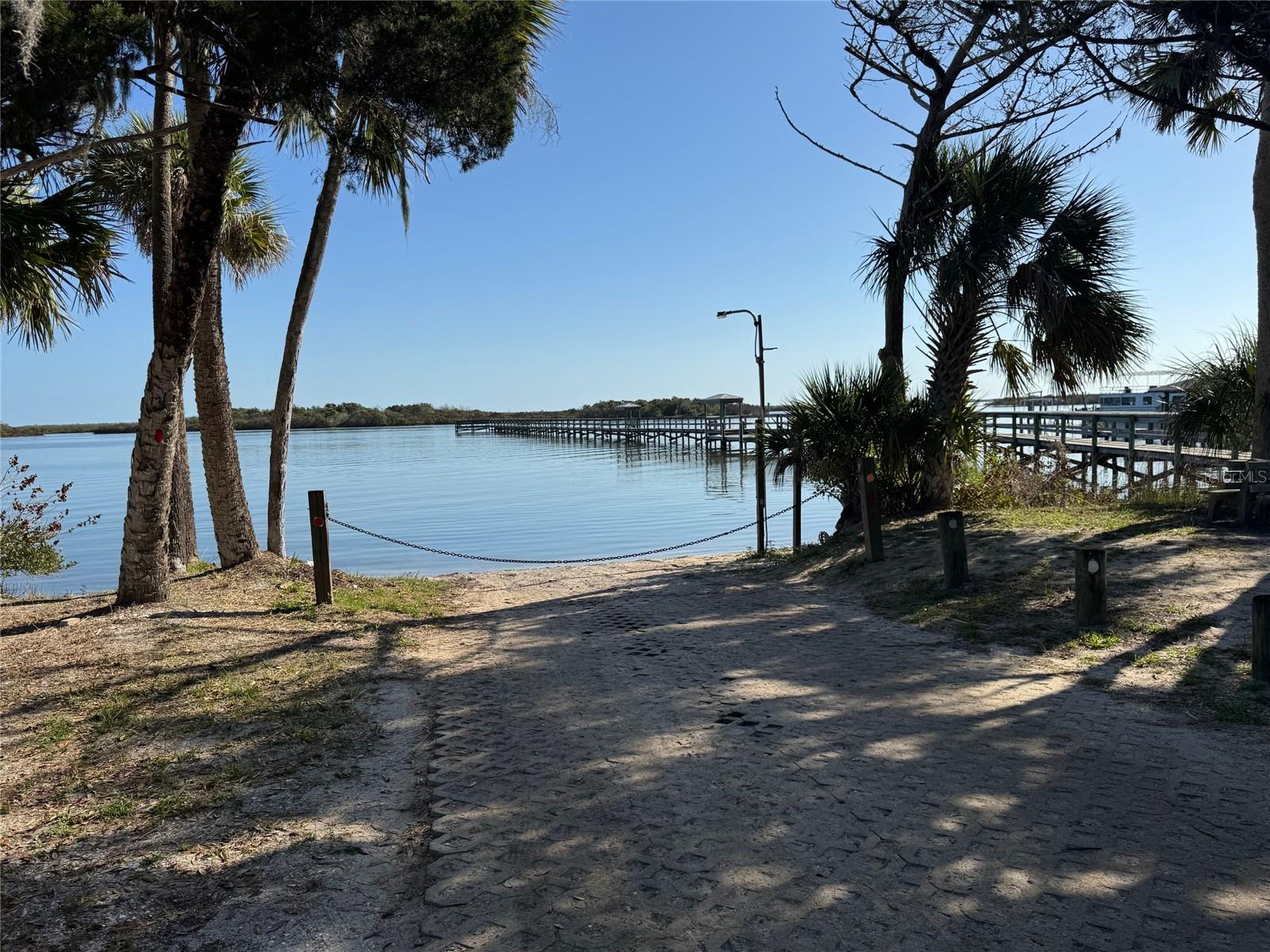 Image 34 of 47 For 332 Marsh Landing Loop