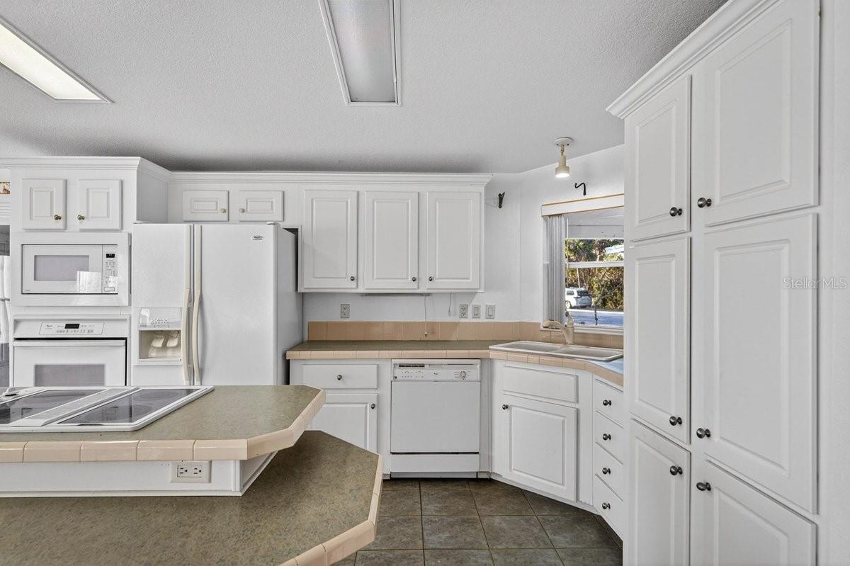 Image 8 of 47 For 332 Marsh Landing Loop