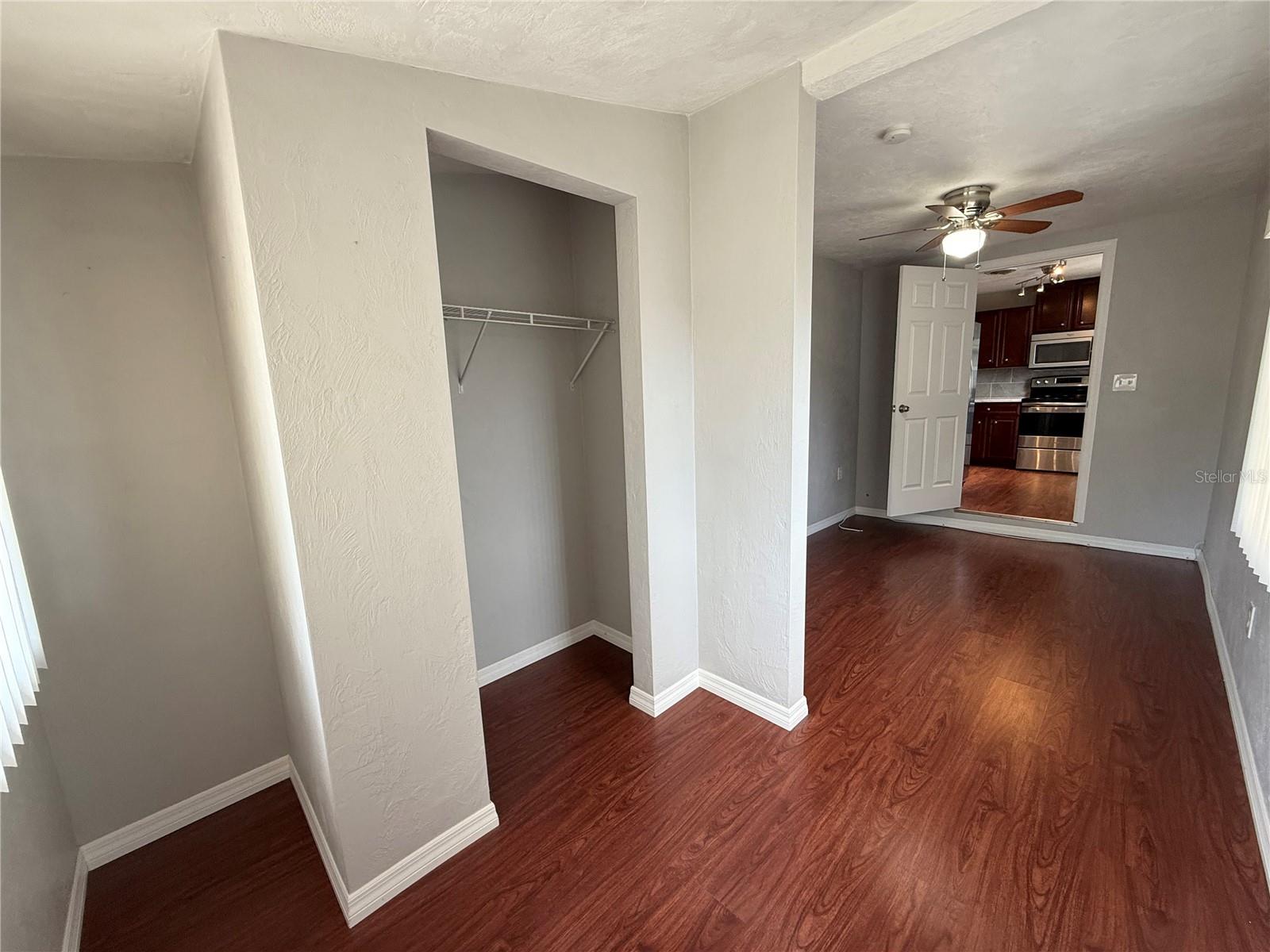 Image 10 of 23 For 438 Perdita Avenue