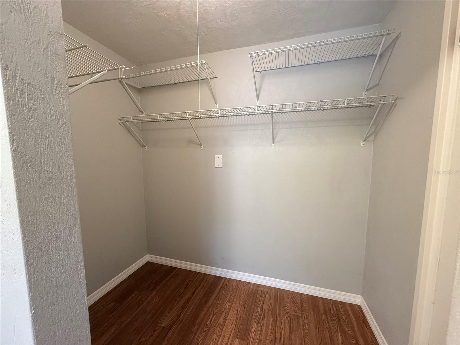 Image 18 of 23 For 438 Perdita Avenue