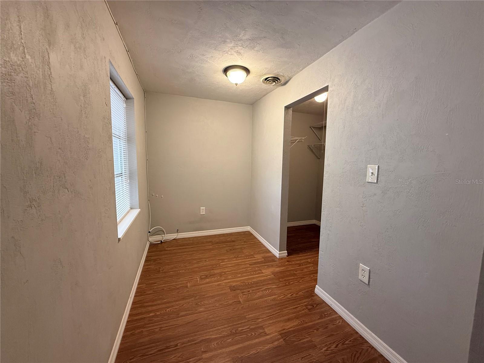 Image 19 of 23 For 438 Perdita Avenue