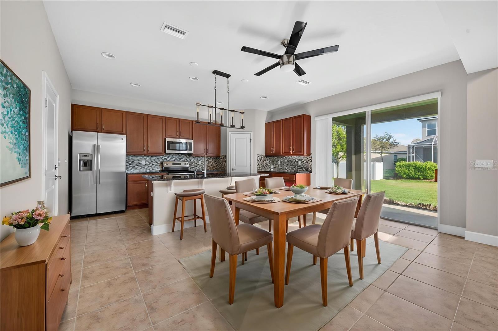 Image 16 of 38 For 1923 Mendocino Lane