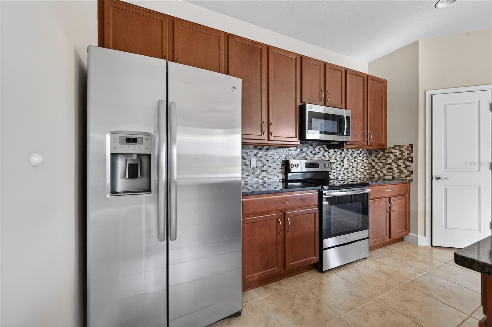 Image 18 of 38 For 1923 Mendocino Lane