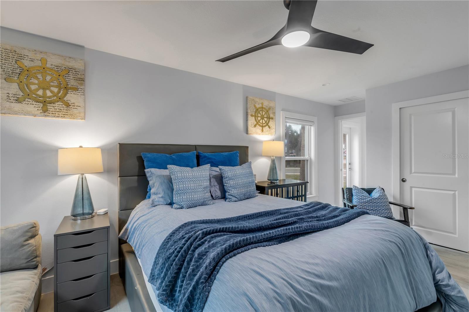 Image 11 of 93 For 202 Atlantic Avenue