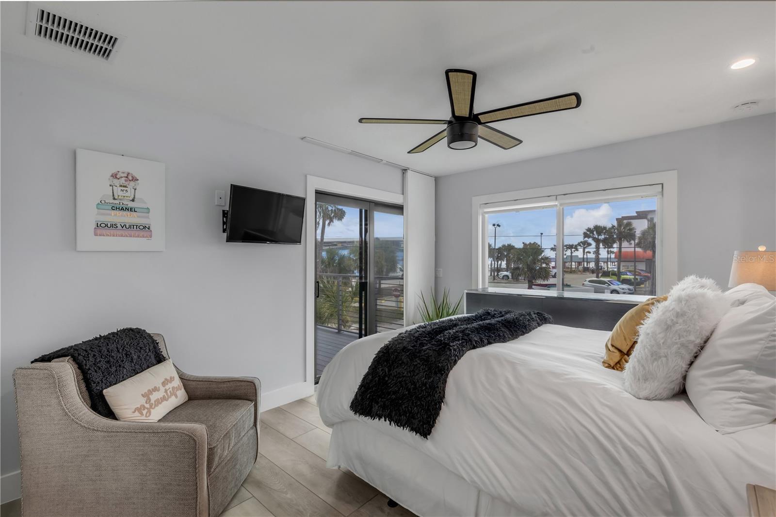 Image 23 of 93 For 202 Atlantic Avenue