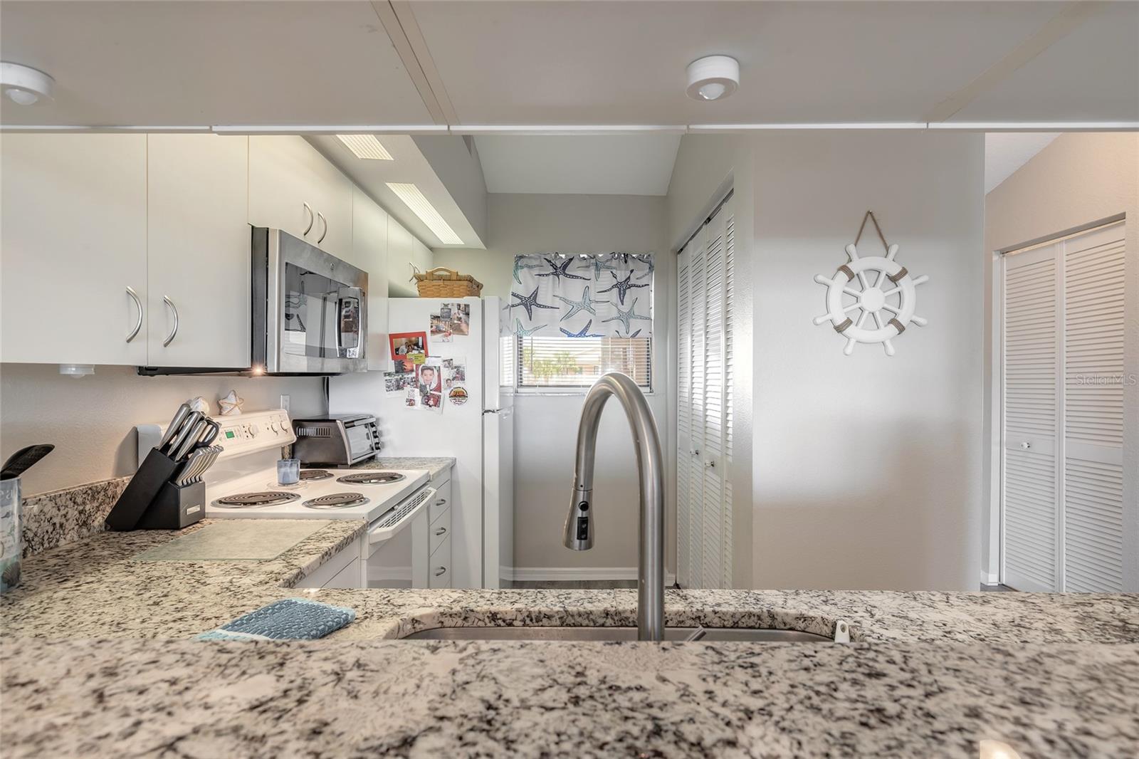 Image 11 of 29 For 402 Bouchelle Drive 204