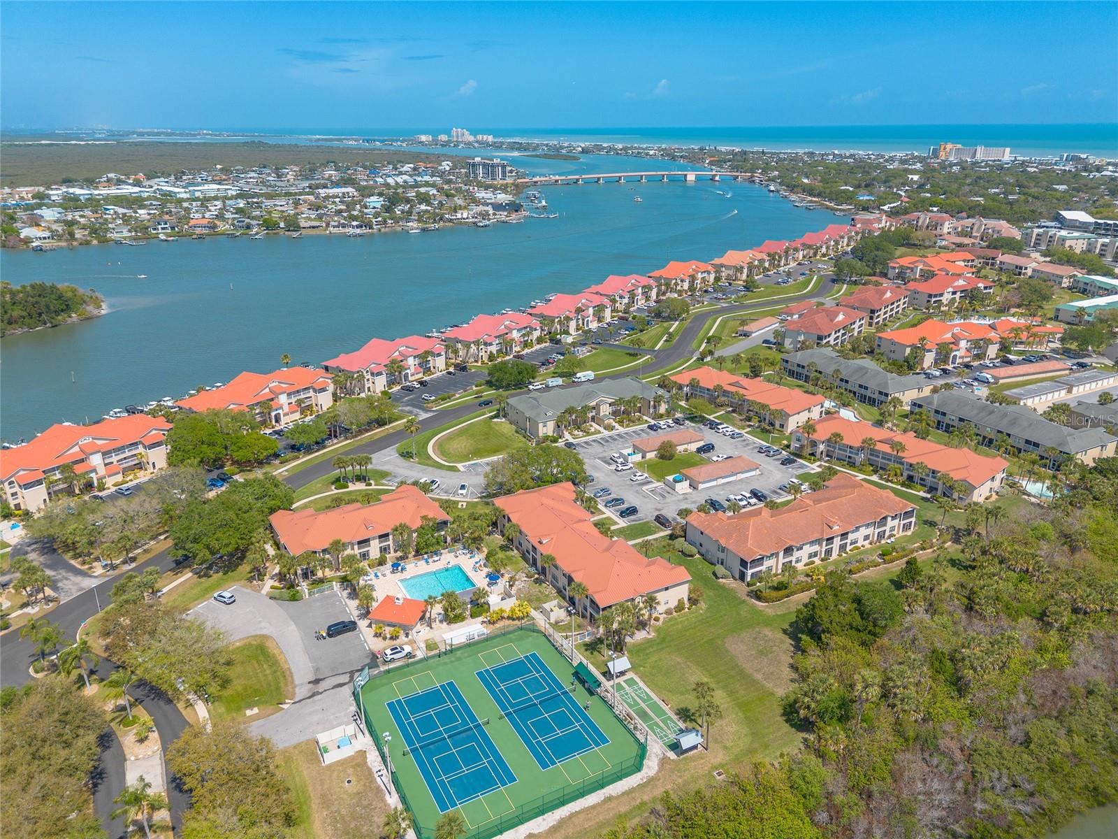 Image 23 of 29 For 402 Bouchelle Drive 204