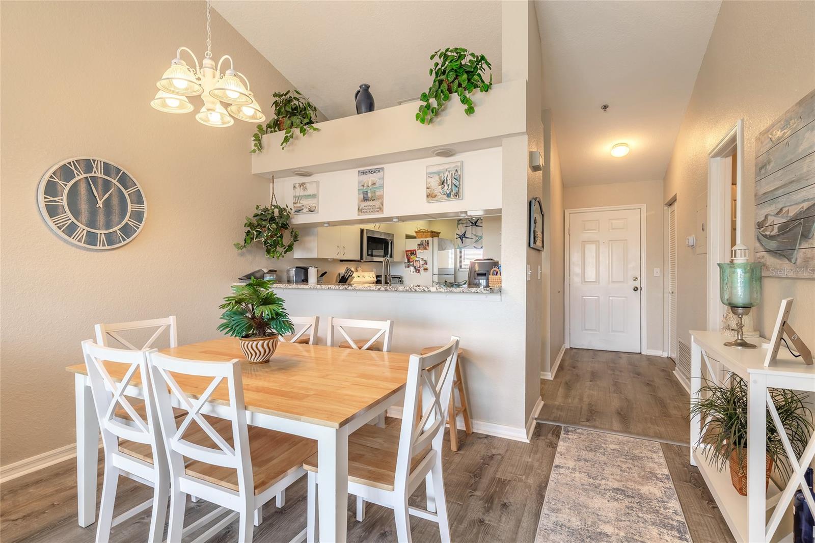 Image 5 of 29 For 402 Bouchelle Drive 204