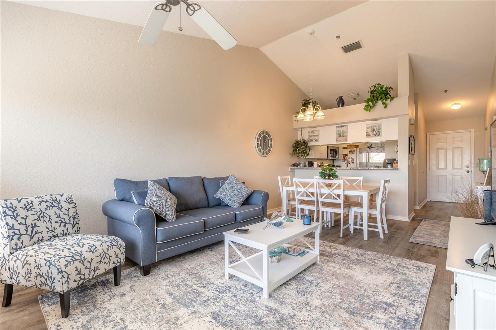 Image 8 of 29 For 402 Bouchelle Drive 204