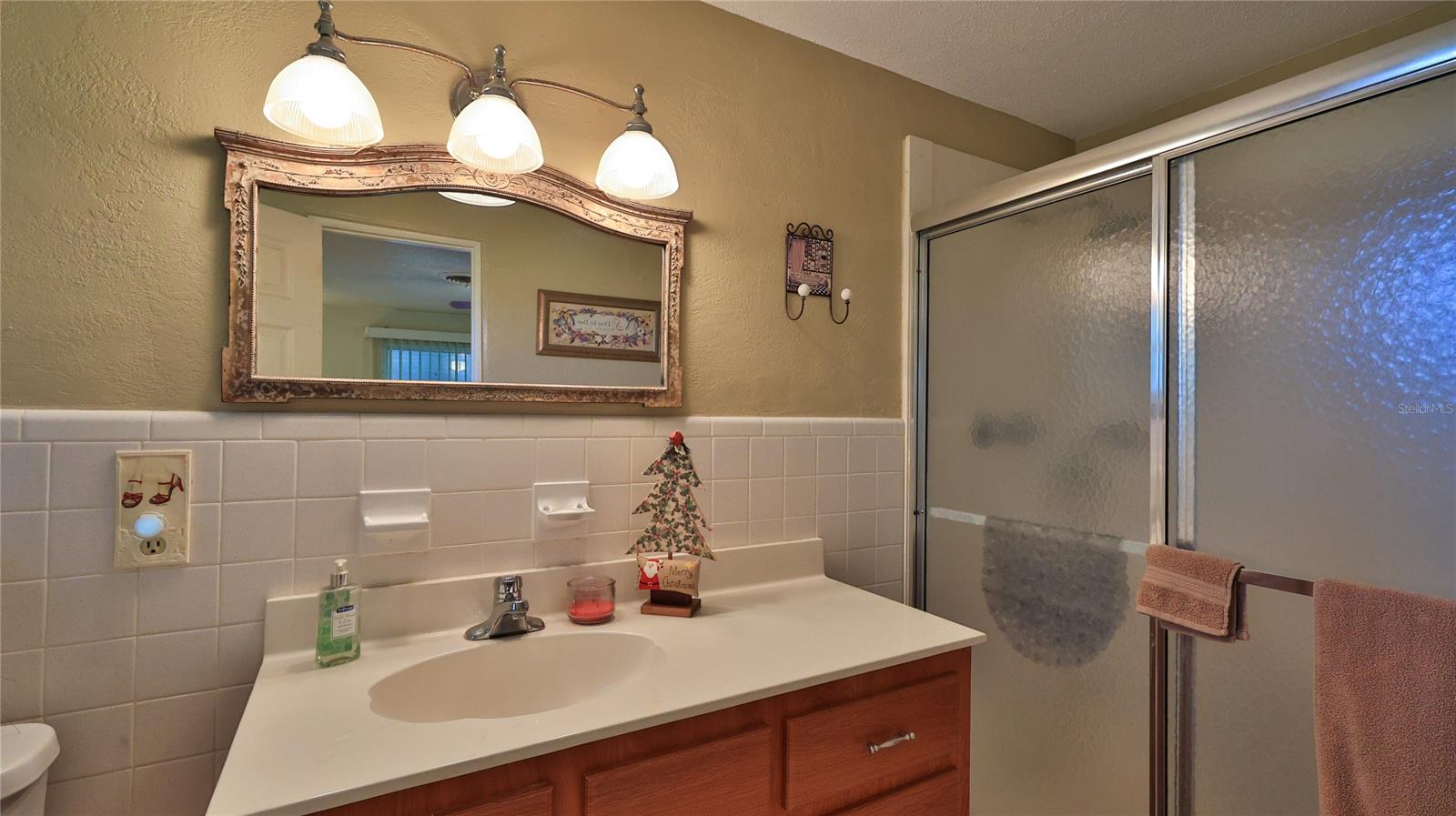 Image 23 of 30 For 515 Oliver Drive