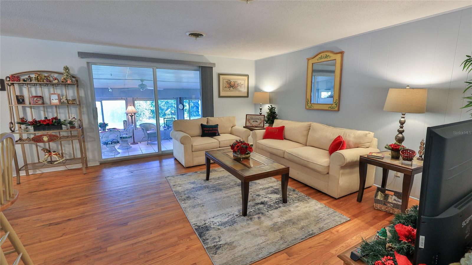 Image 5 of 30 For 515 Oliver Drive