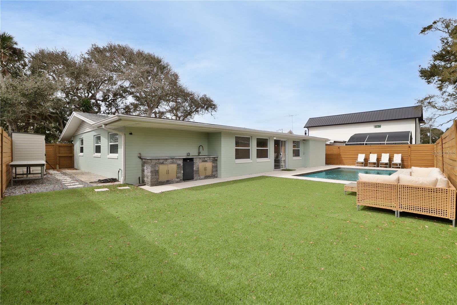 Image 30 of 39 For 2307 Saxon Drive