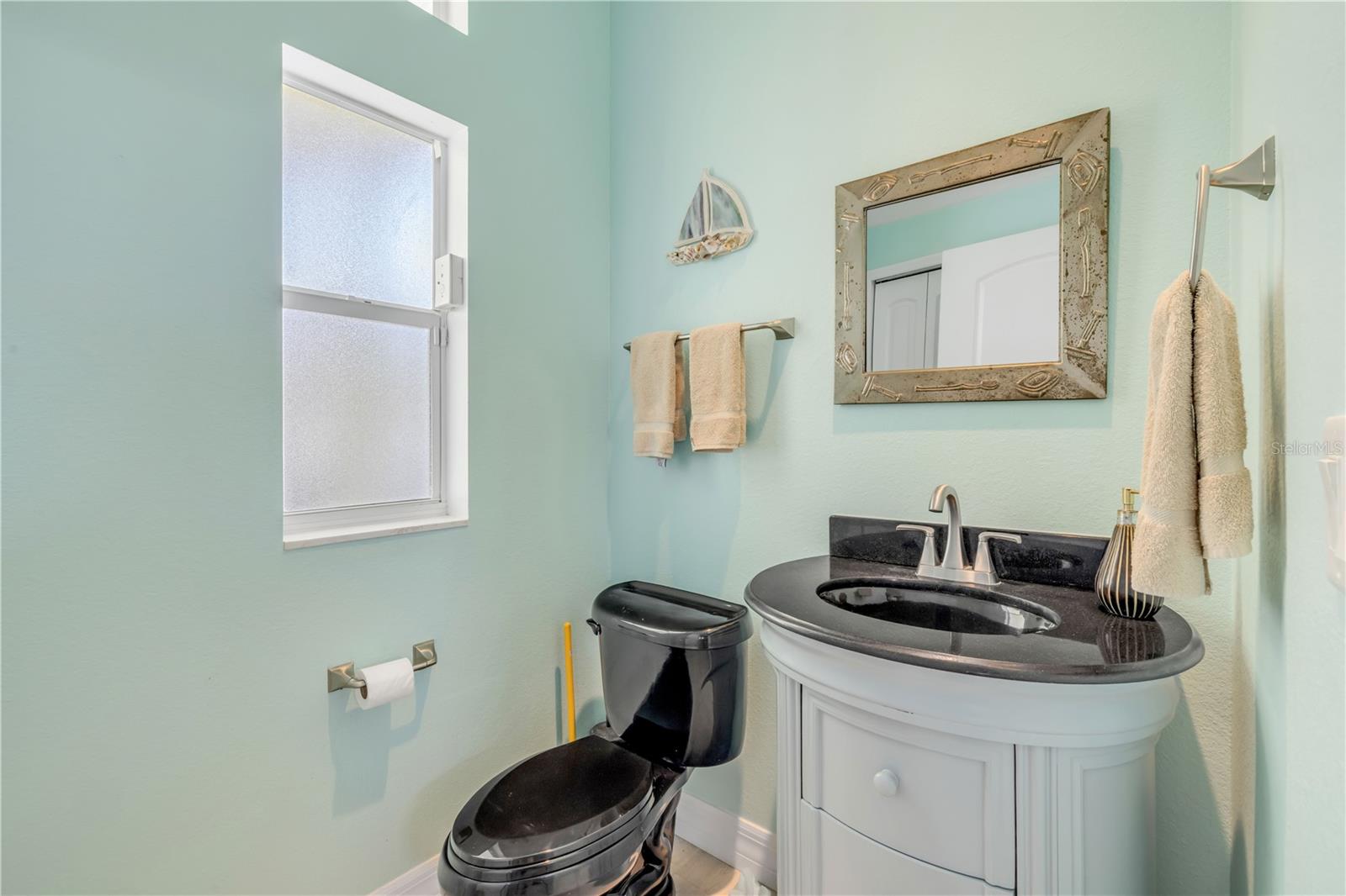 Image 26 of 87 For 708 Ocean Avenue