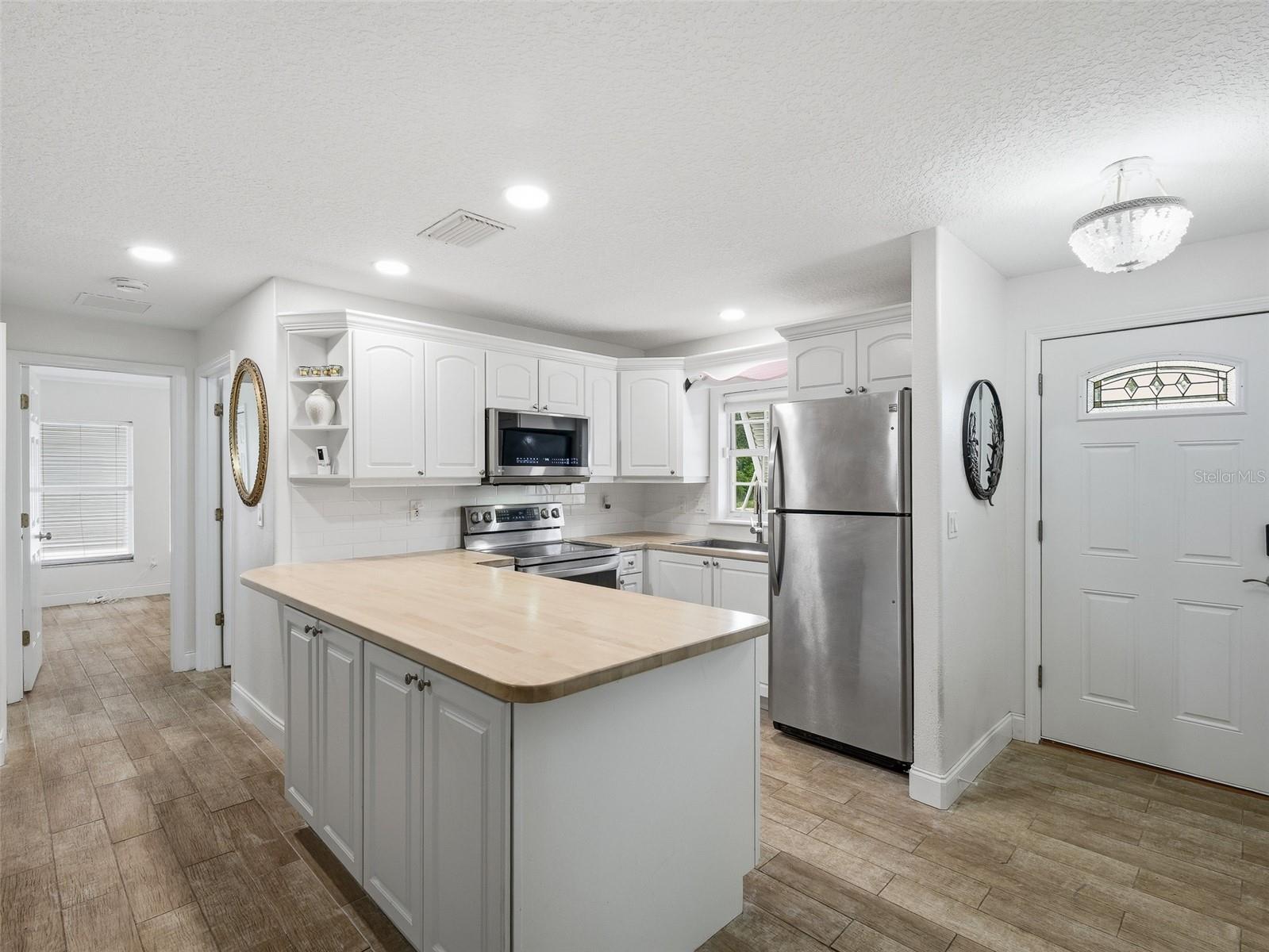 Image 10 of 29 For 1004 7th Street