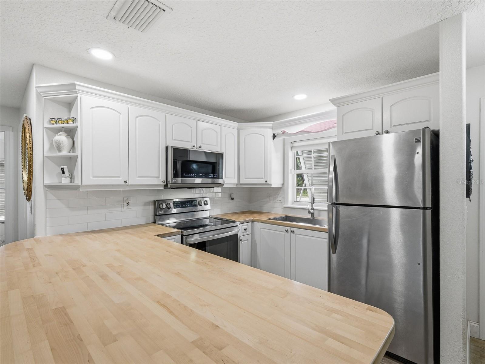 Image 11 of 29 For 1004 7th Street