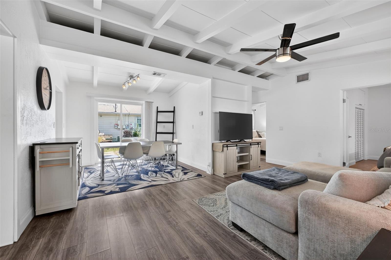 Image 11 of 48 For 116 Woodley Avenue