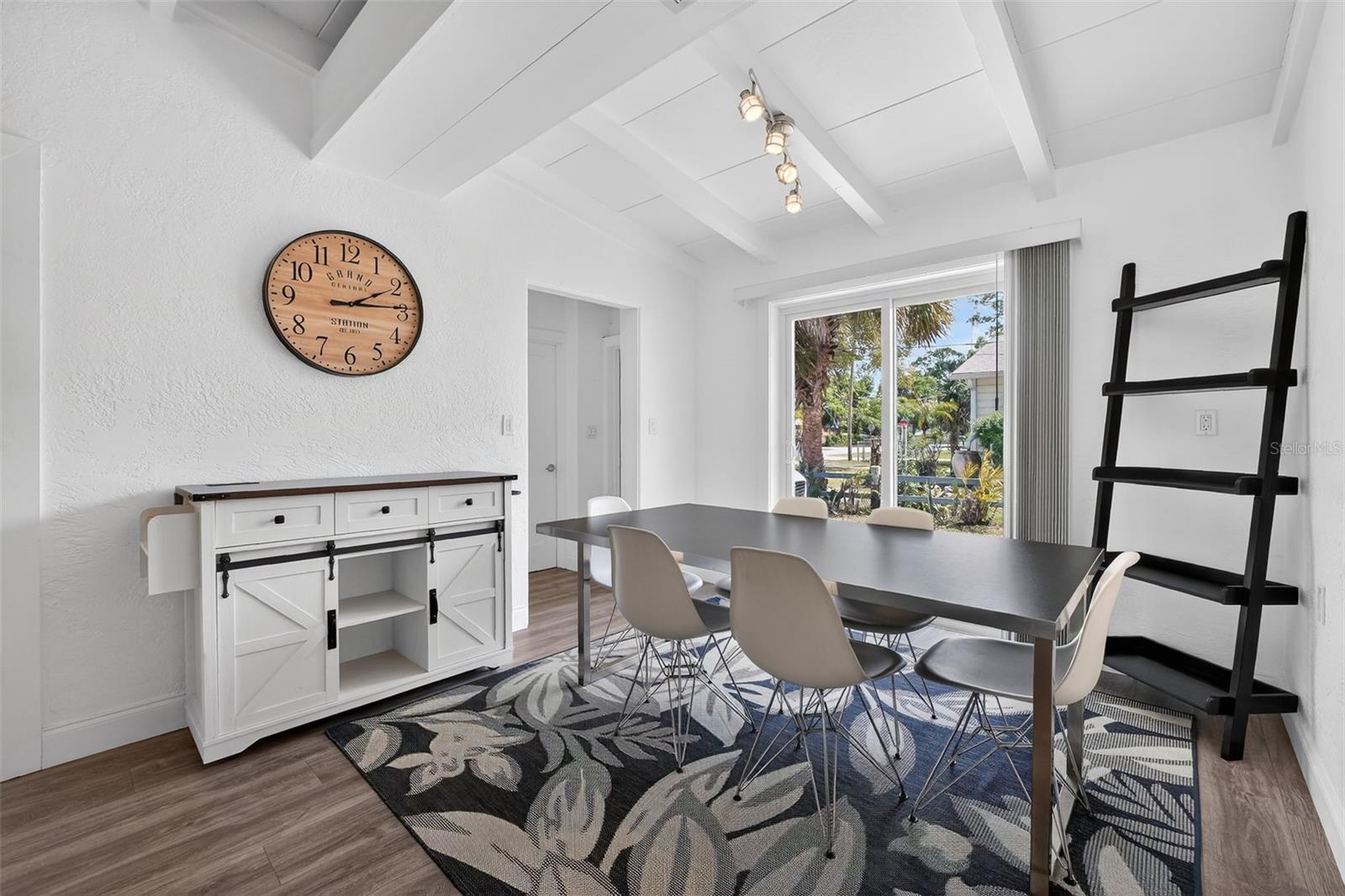 Image 12 of 48 For 116 Woodley Avenue