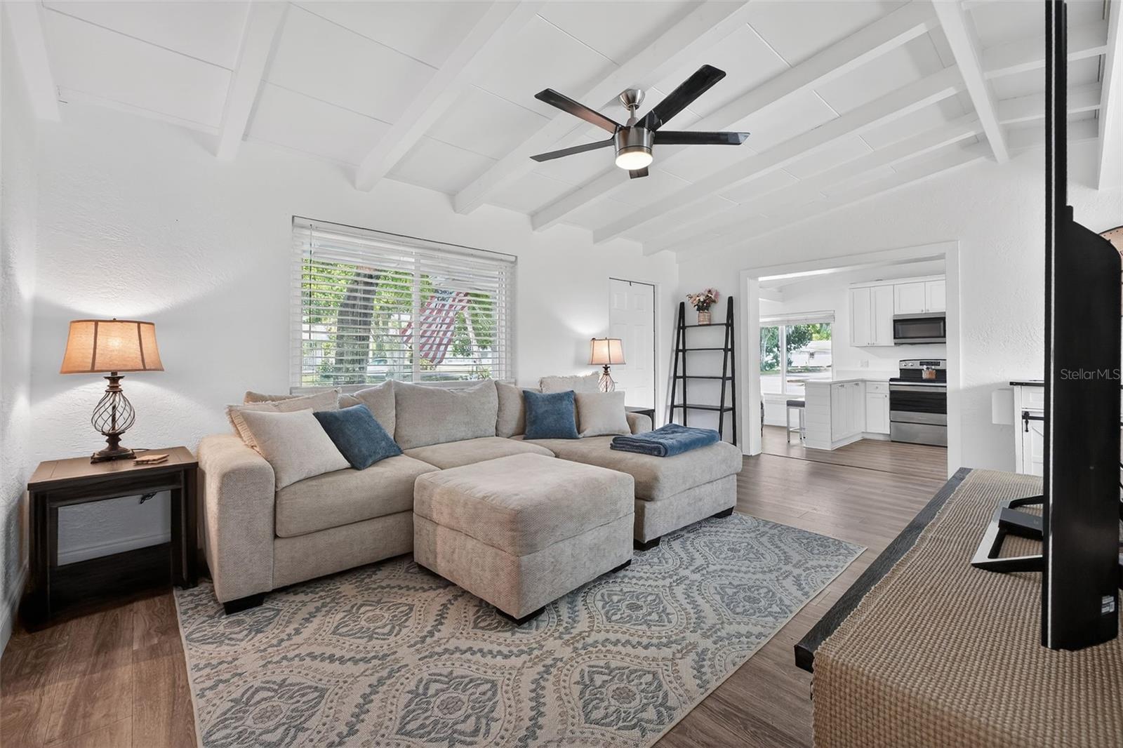 Image 14 of 48 For 116 Woodley Avenue