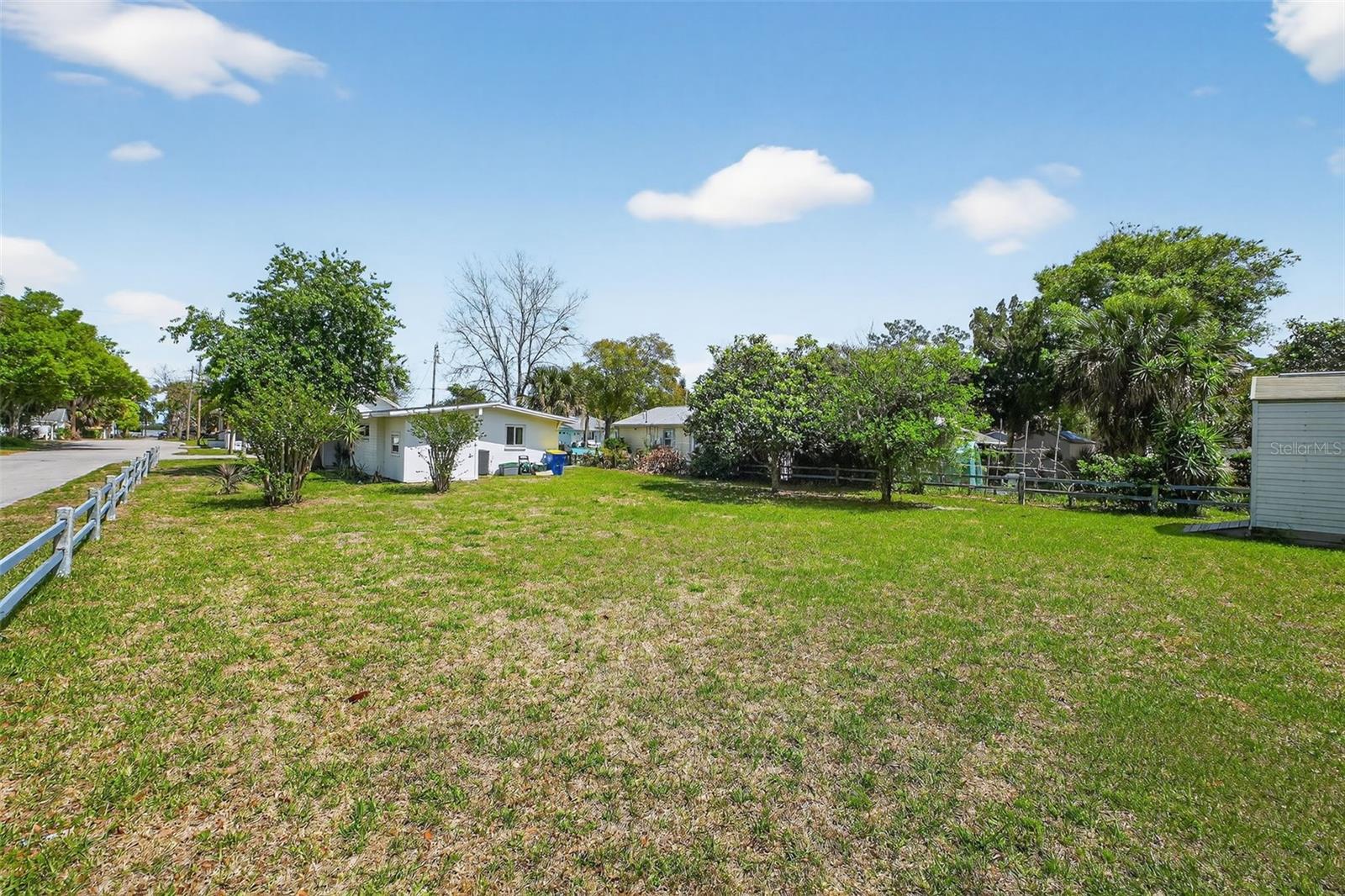 Image 26 of 48 For 116 Woodley Avenue