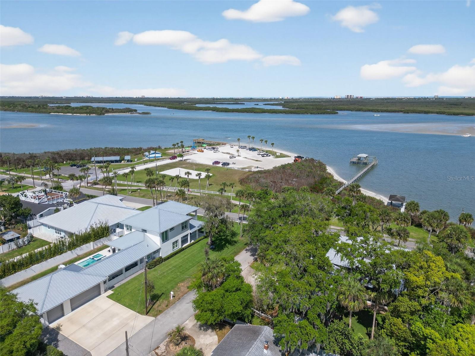 Image 38 of 48 For 116 Woodley Avenue