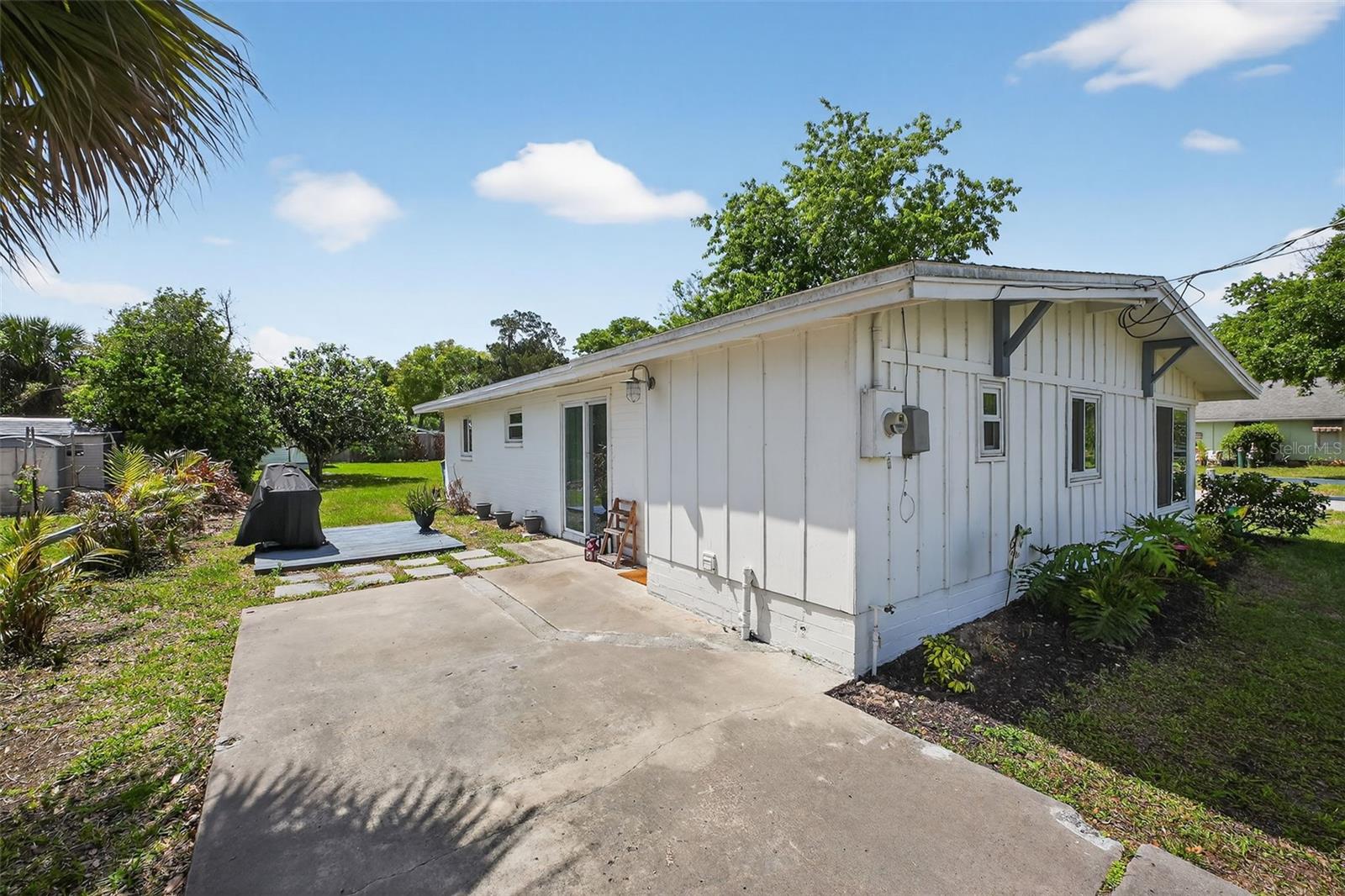 Image 7 of 48 For 116 Woodley Avenue