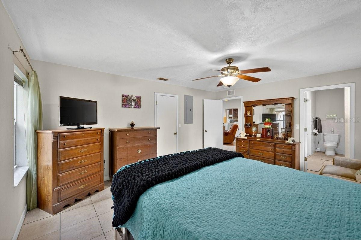 Image 32 of 53 For 6062 Dalford Road