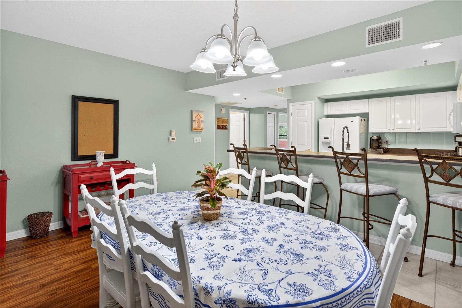 Image 13 of 75 For 5300 Atlantic Avenue 9-204