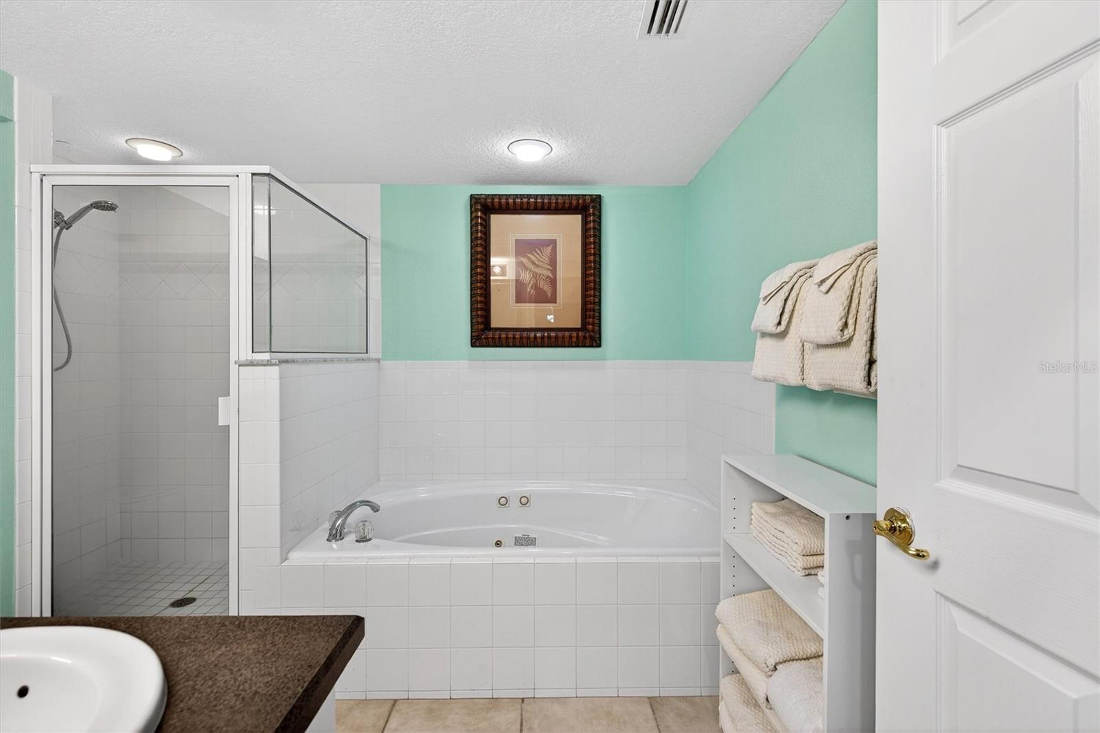 Image 28 of 75 For 5300 Atlantic Avenue 9-204