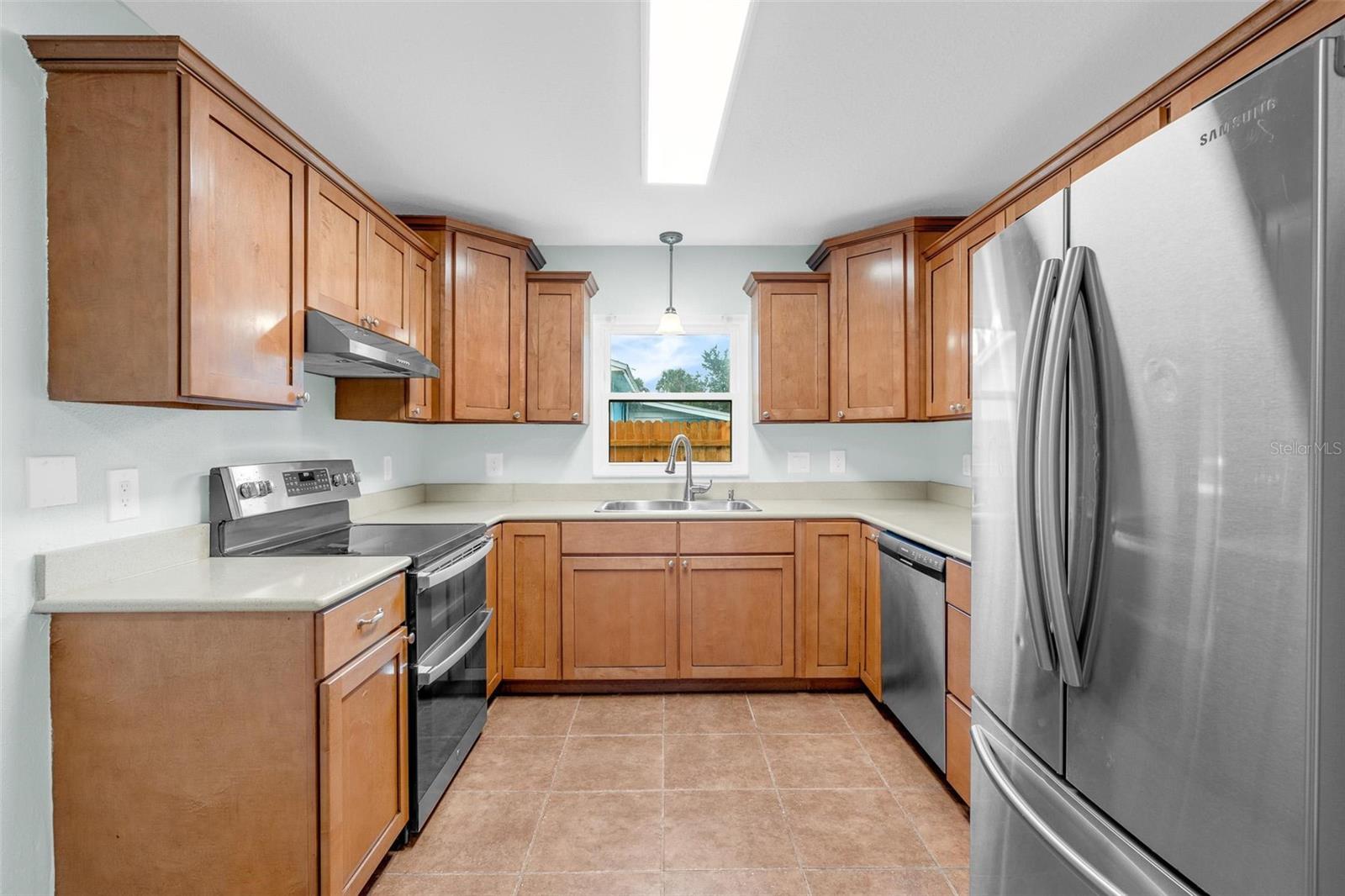 Image 12 of 38 For 757 Alcazar Avenue