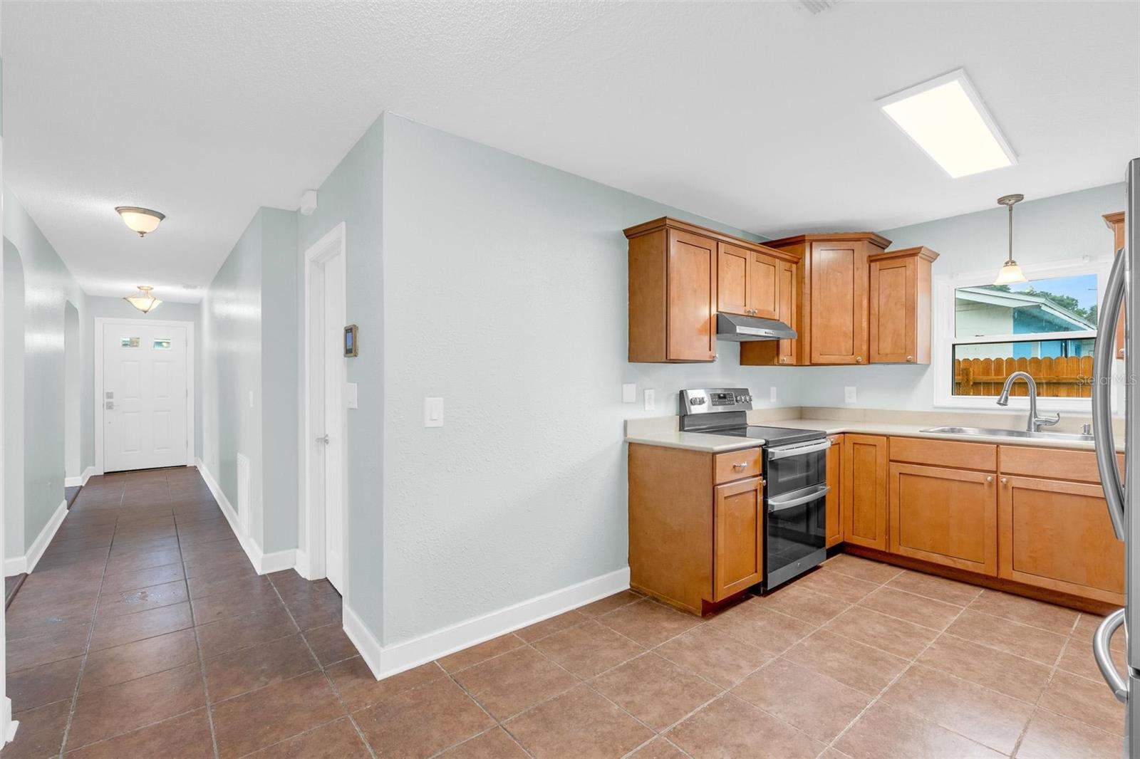 Image 15 of 38 For 757 Alcazar Avenue