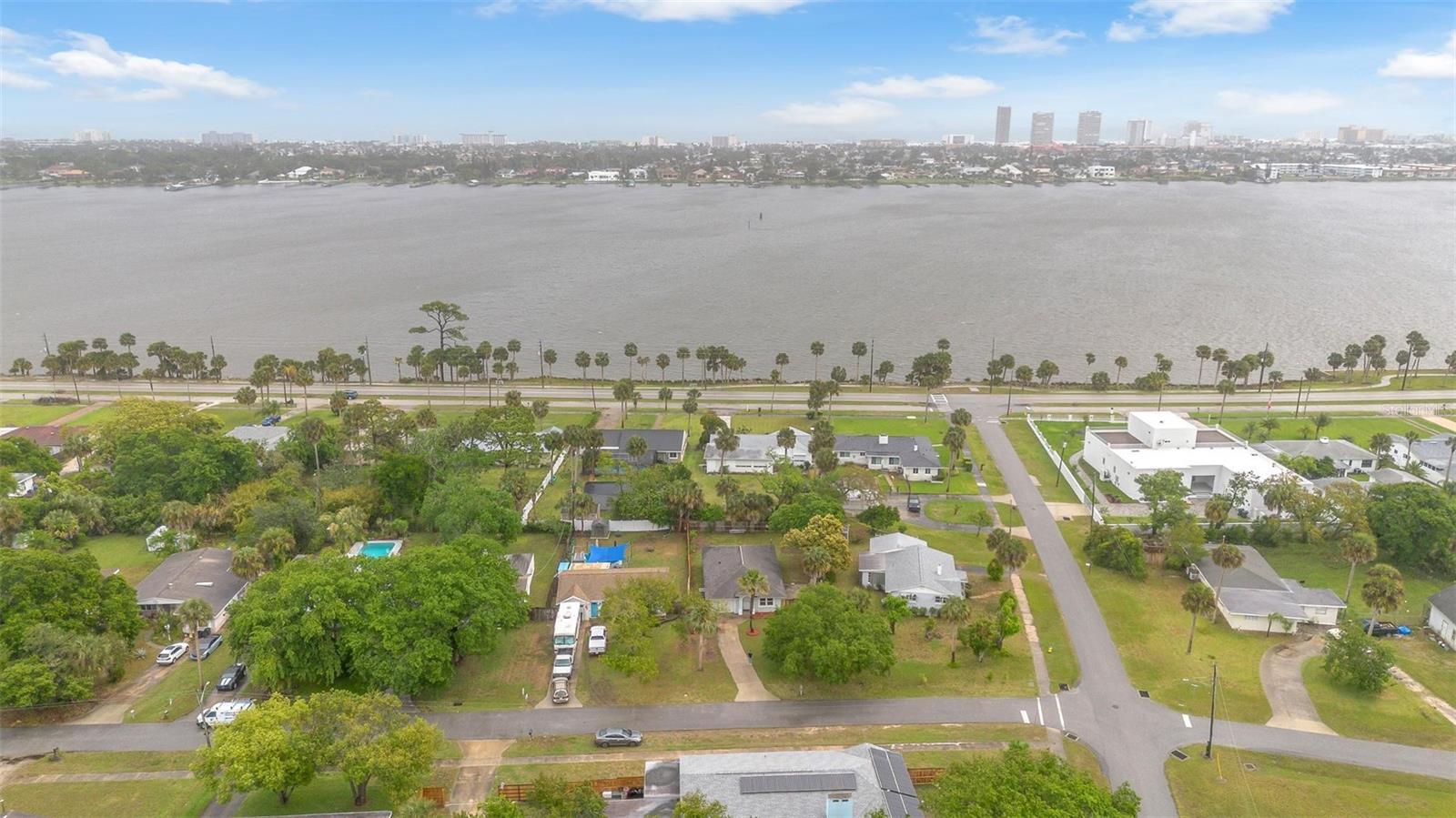 Image 32 of 38 For 757 Alcazar Avenue