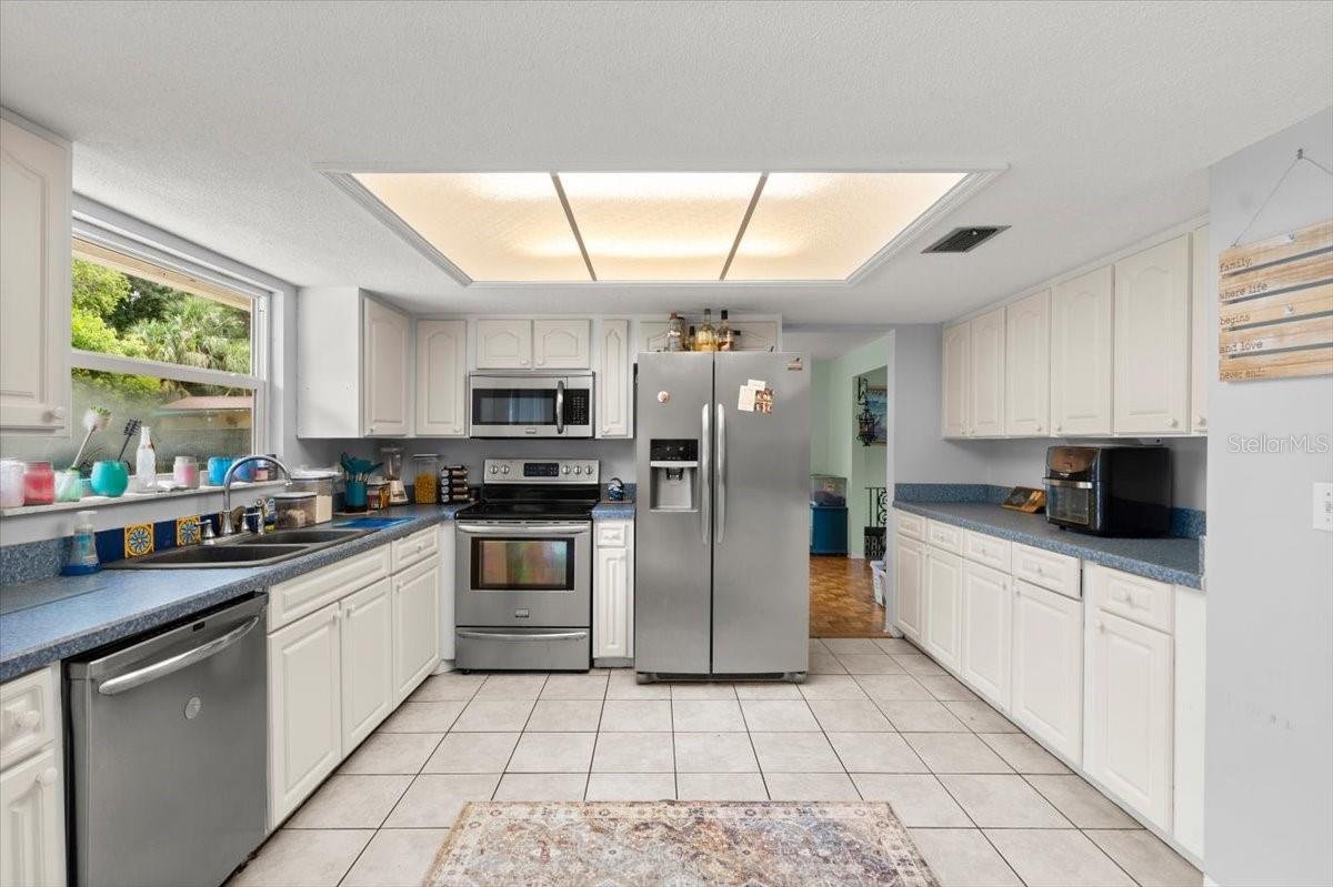 Image 10 of 52 For 20 Putnam Avenue