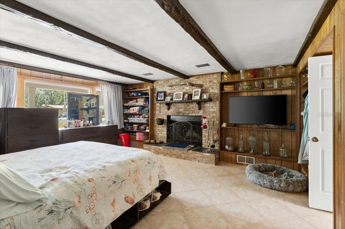 Image 16 of 52 For 20 Putnam Avenue