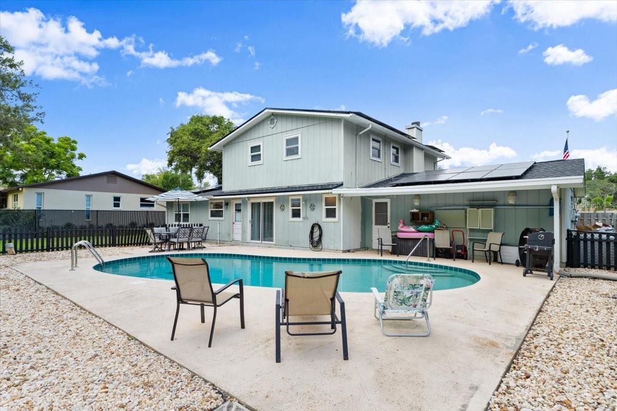 Image 2 of 52 For 20 Putnam Avenue