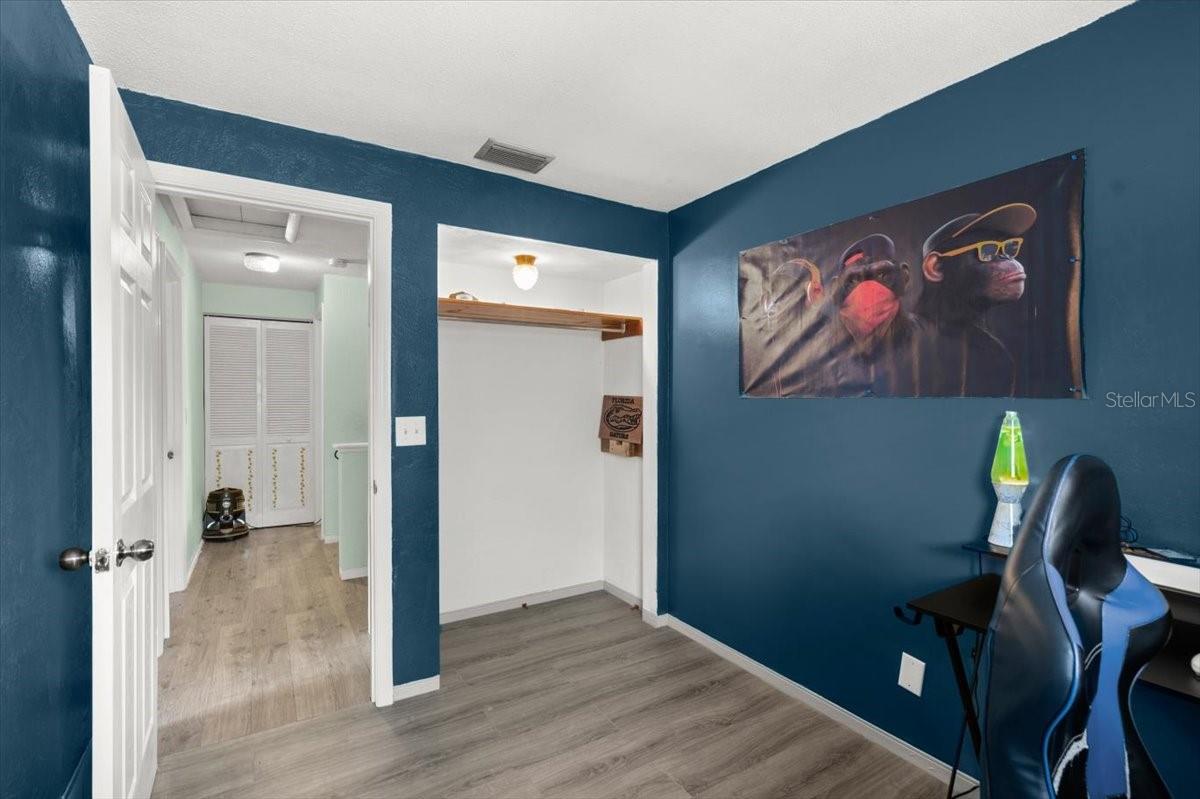 Image 21 of 52 For 20 Putnam Avenue