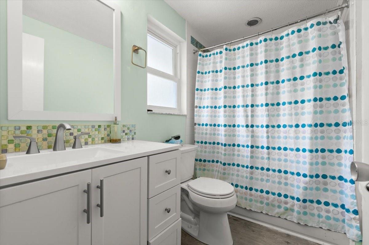 Image 29 of 52 For 20 Putnam Avenue