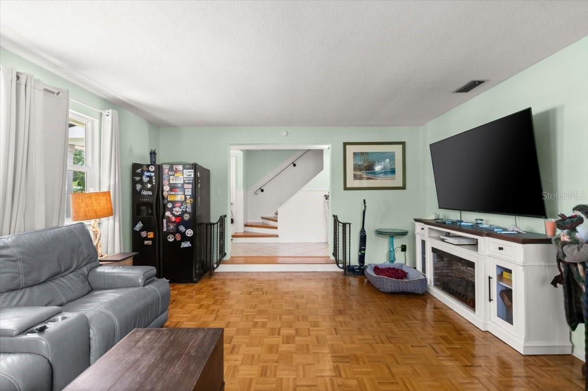 Image 6 of 52 For 20 Putnam Avenue