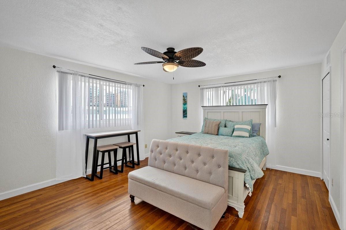 Image 16 of 53 For 2538 Coral Way W