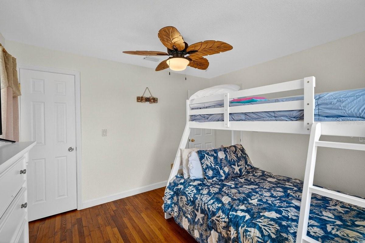 Image 25 of 53 For 2538 Coral Way W