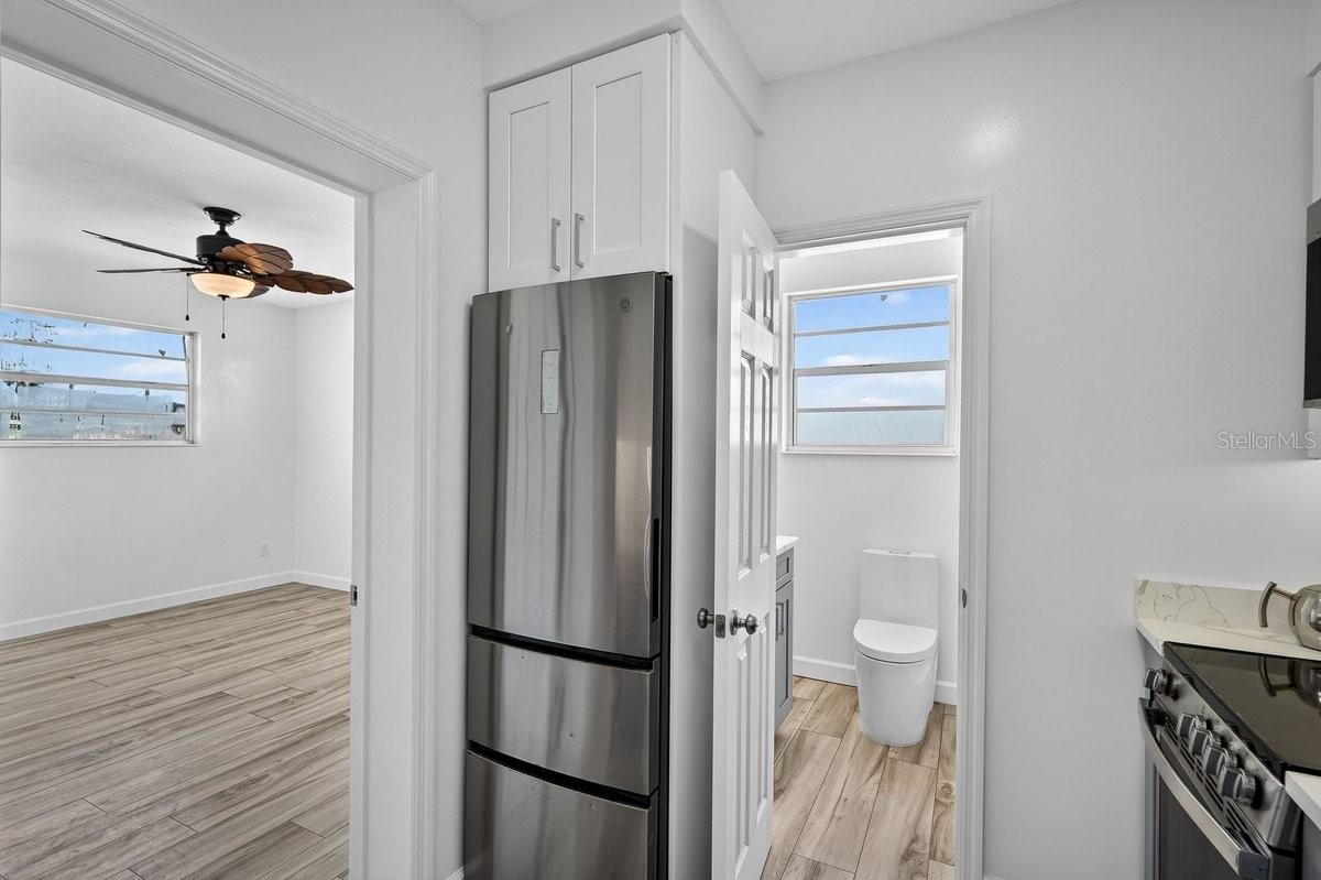 Image 29 of 53 For 2538 Coral Way W