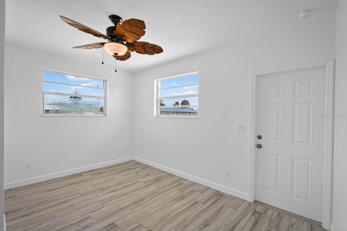 Image 30 of 53 For 2538 Coral Way W