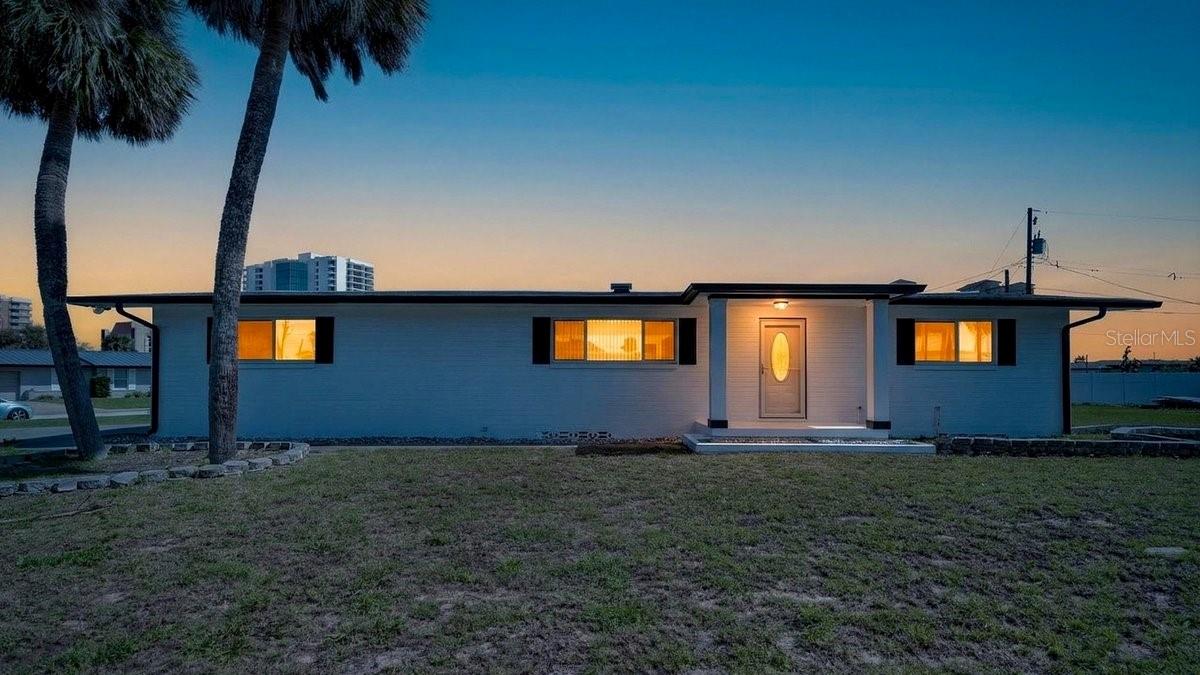 Image 36 of 53 For 2538 Coral Way W