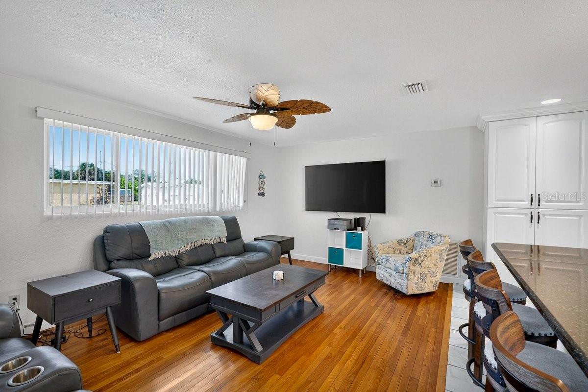 Image 5 of 53 For 2538 Coral Way W