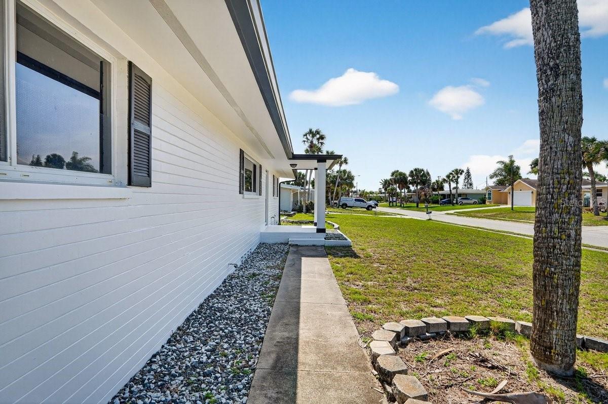 Image 51 of 53 For 2538 Coral Way W