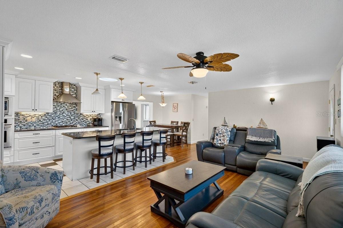 Image 6 of 53 For 2538 Coral Way W