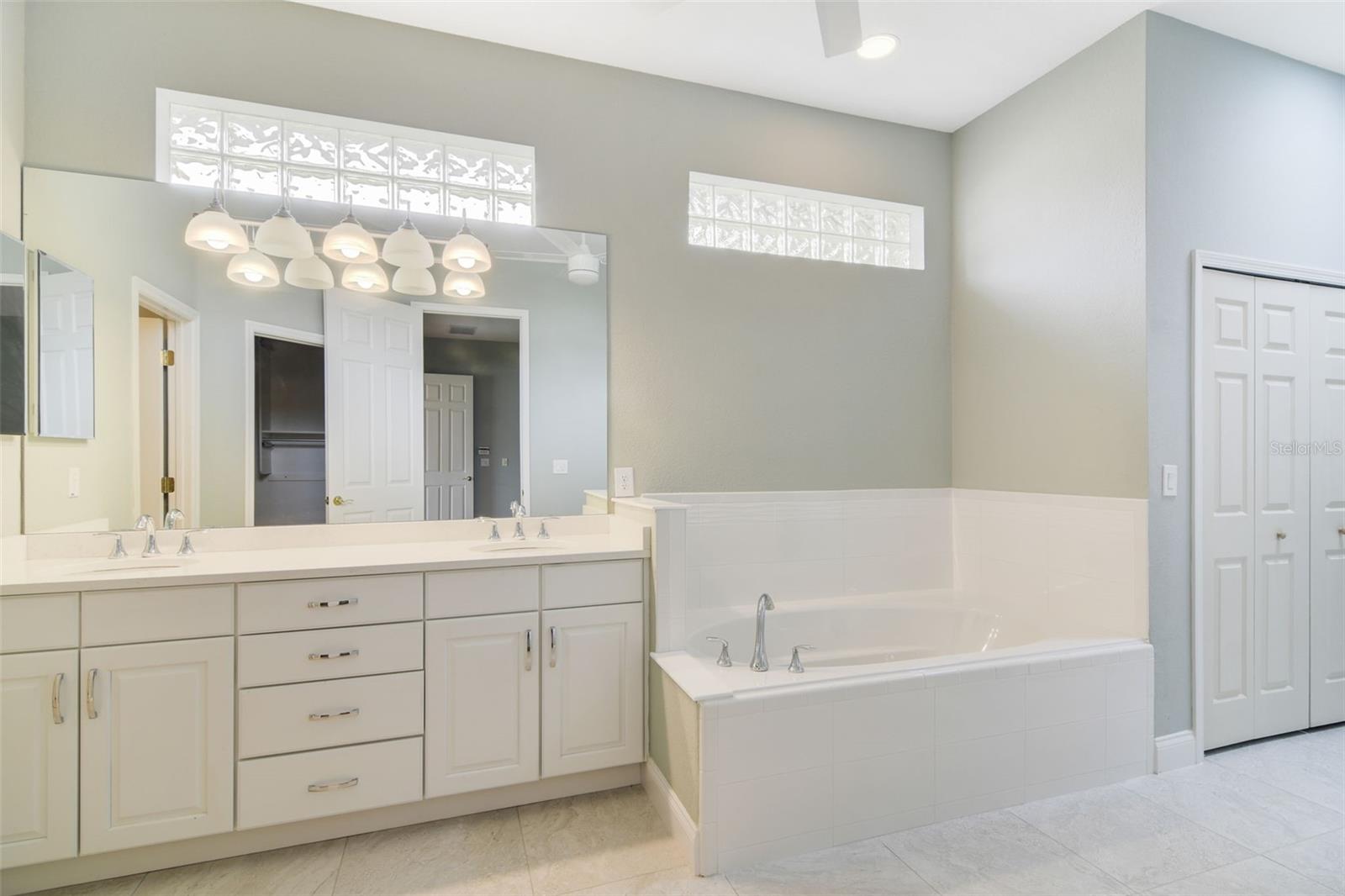 Image 14 of 26 For 3184 Royal Birkdale Way