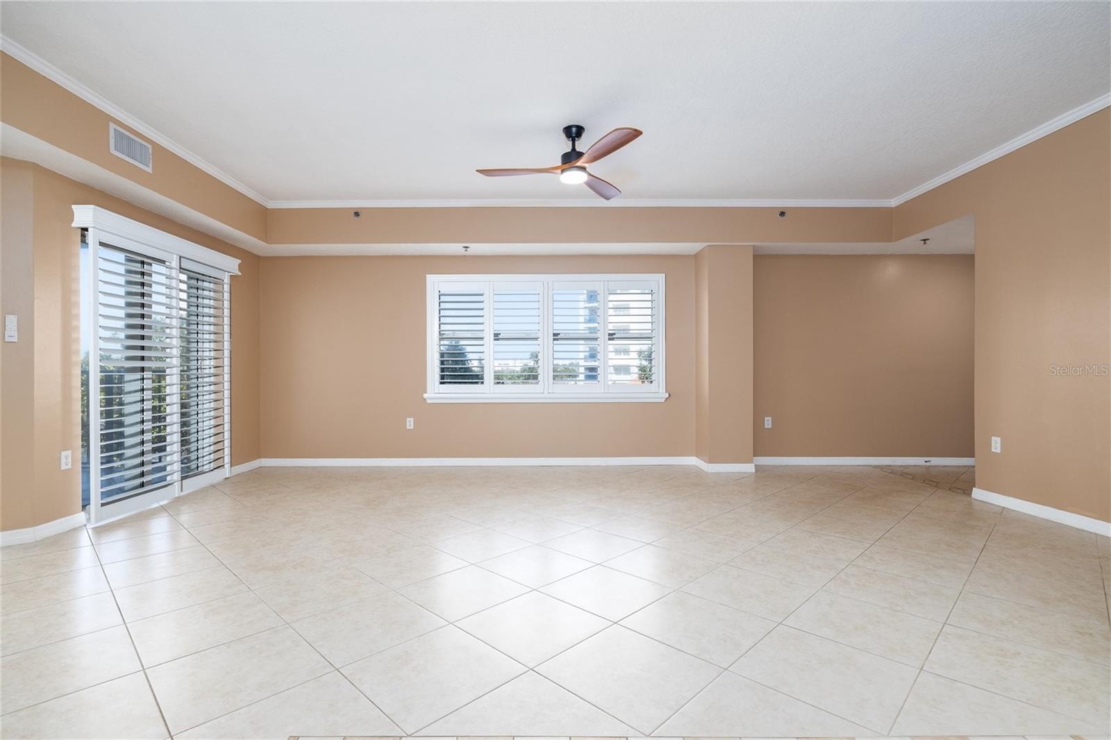 Image 14 of 70 For 5300 Atlantic Avenue 6-207