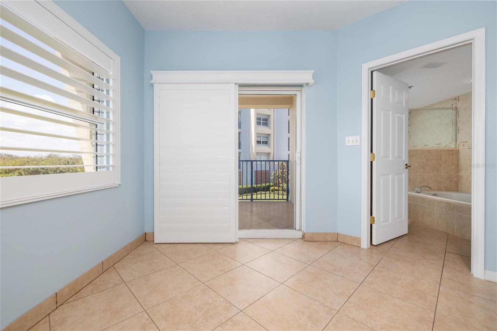 Image 22 of 70 For 5300 Atlantic Avenue 6-207