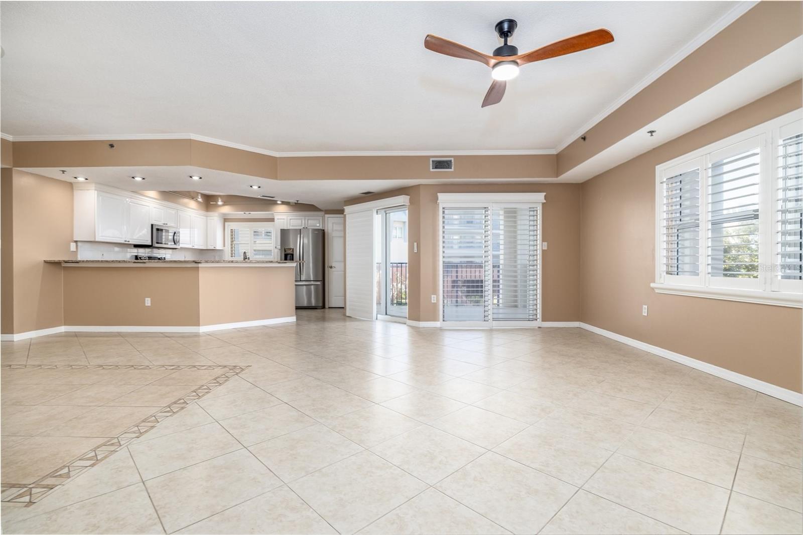 Image 7 of 70 For 5300 Atlantic Avenue 6-207