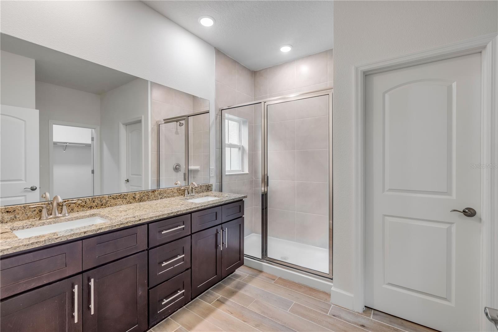 Image 20 of 34 For 553 Coronado Cove Road